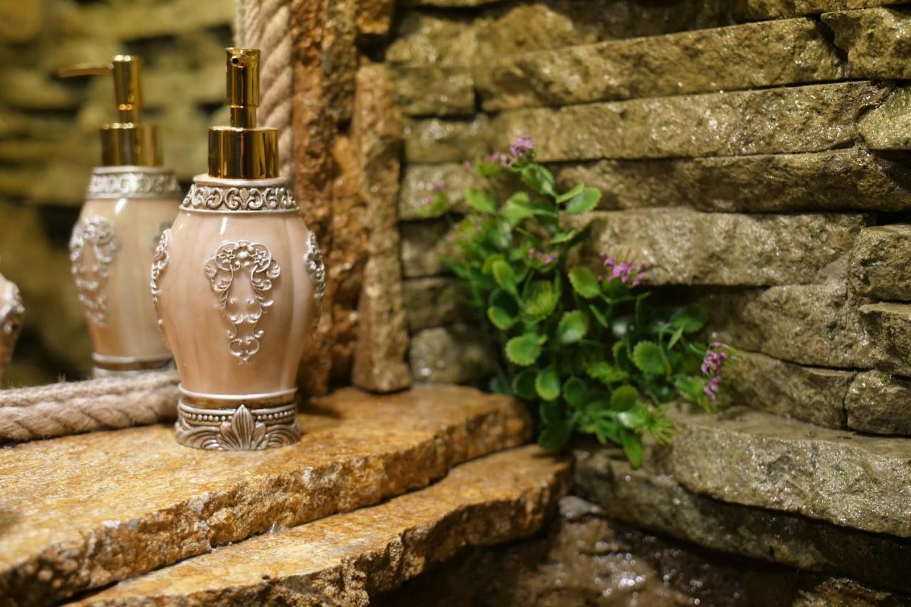 Boutique Fantasy Hotel Tbilisi Ngoại thất bức ảnh