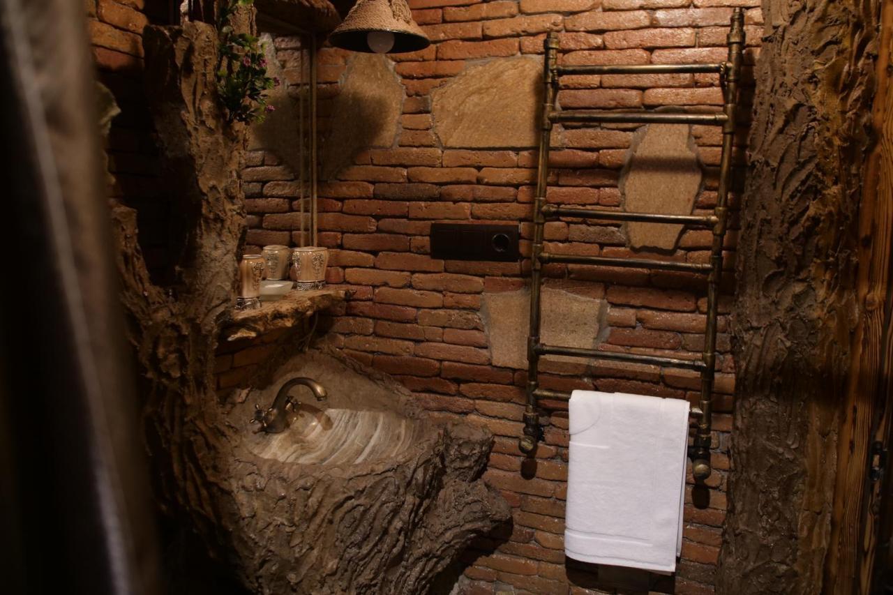 Boutique Fantasy Hotel Tbilisi Ngoại thất bức ảnh