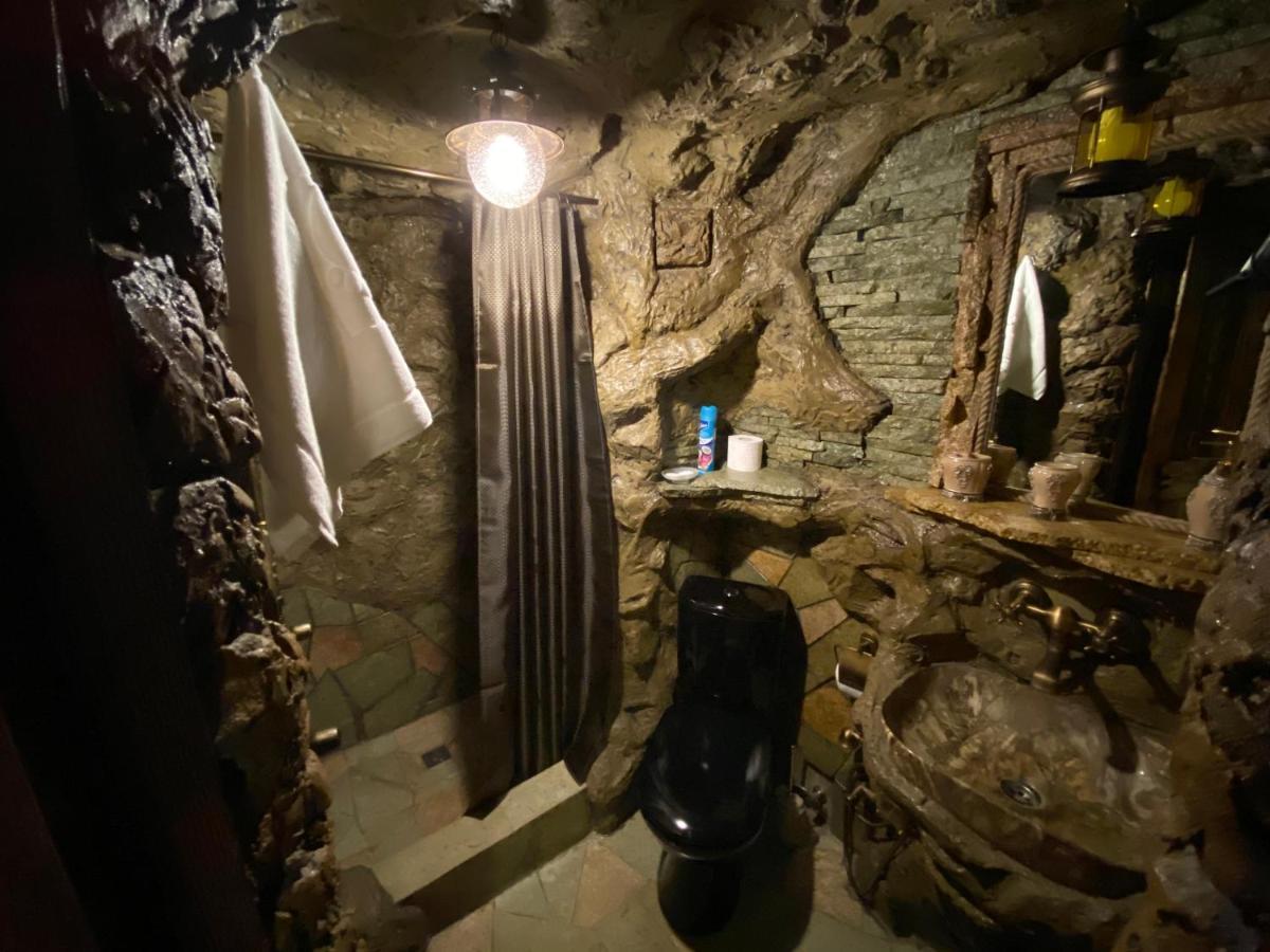 Boutique Fantasy Hotel Tbilisi Ngoại thất bức ảnh
